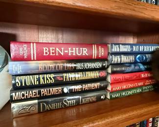 Collection of Thriller and Mystery Novels by James Patterson, Dean Koontz, and Mary Higgins Clark