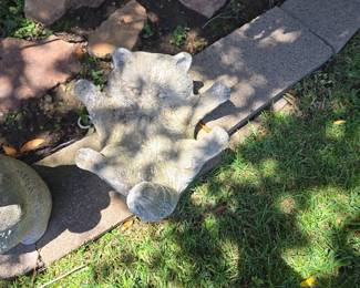 Campania International Ricky Raccoon Garden Statue