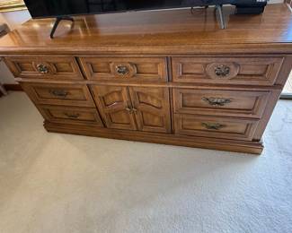Vintage Thomasville Furniture "Segovia Oak" Spanish Mediterranean Style Triple Dresser