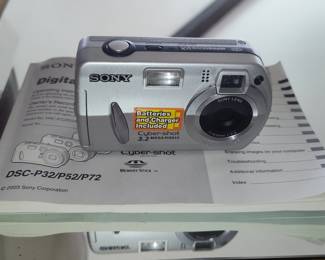 Sony Cyber-shot DSC-P32 Digital Camera