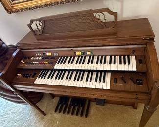 Yamaha Electone VA-280 Organ