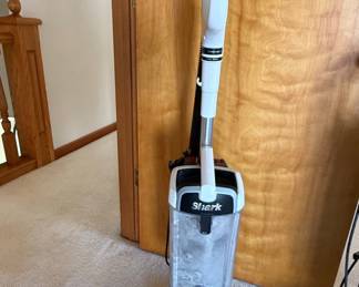 Shark Navigator Lift-Away Vacuum Cleaner