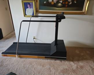Precor 905e Treadmill