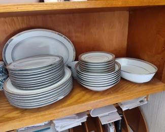Noritake Legacy Splendor Dinnerware Set