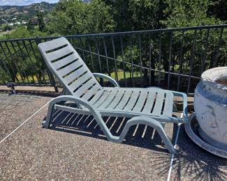 Grosfillex Bahia Chaise Lounge Chair