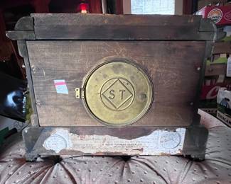 Seth Thomas Shelf Clock