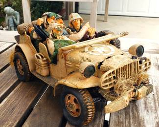 Guillermo Forchino Military jeep sculpture-super rare retired item
