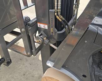 Nissan 35 Forklift