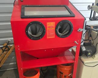 Blast cabinet