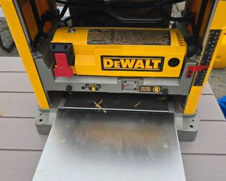 DeWalt planer