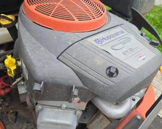 HUSQVARNA MZ61 zero turn mower with 61 inch deck