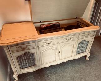 French Provincial Cabinet Stereo (works)