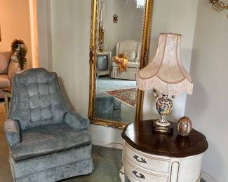 Tall Gilt Gold Mirror & Round French Provincial Table