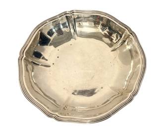 Sterling cinquefoil vegetable bowl L. Stone.   Vintage mid-century sterling silver cinquefoil vegetable or serving bowl manufactured by L.S. Stone (Lawrence B. Stone). 392 grams