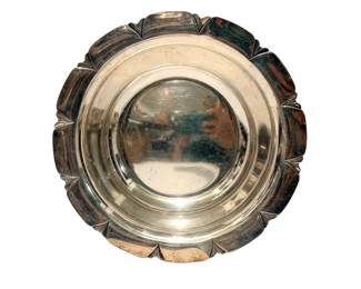  Antique sterling Chippendale-style scalloped bowl.   Antique sterling silver Chippendale-style scalloped bowl manufactured by the Watson Silver Company and retailed by the historic Boston luxury jeweler Shreve, Crump & Low Co. 489 grams