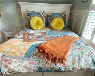 Pottery Barn Travel Design Duvet Set