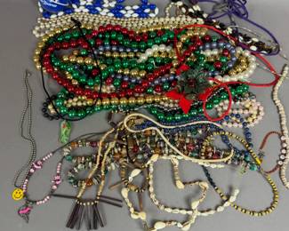 VINTAGE FASHION JEWELRY