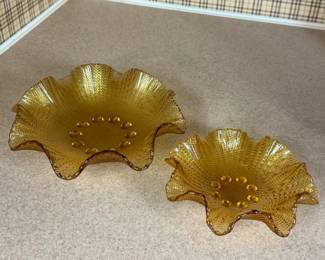 VINTAGE AMBER GLASS BOWLS W RUFFLED EDGE