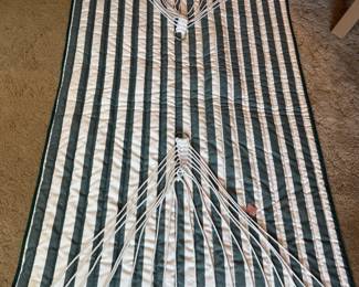 THE HAMMOCK SOURCE GREEN STRIPE HAMMOCK