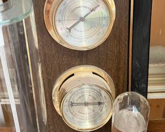 WEATHER READERS