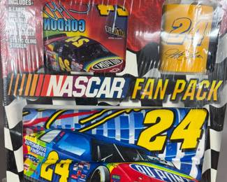 NASCAR TRADING CARDS & COLLECTIBLES 24 JEFF GORDON 