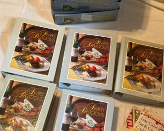 SIMPLY DELICIOUS RECIPE BINDER COLLECTION