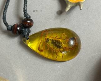VINTAGE FASHION JEWELRY NECKLACES EARRINGS