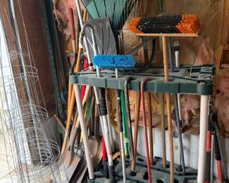 LAWN & GARDEN TOOLS W ORGANIZER RACK + TOMATO CAGES