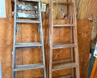 WOOD & ALUMINUM STEP LADDERS WERNER - SEE OTHER LOT