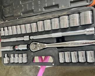 Crescent wrench set