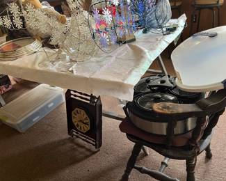 3 PC crock pot, stuff