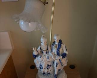 Colonial Couple Blue/White Lamp
