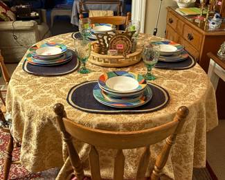 Kitchen Table Set w/4 Chairs