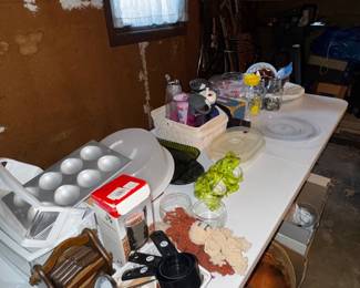 Tons of vintage home goods and dishes 