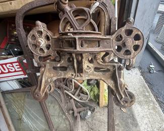 ANTIQUE HAY TROLLEY TOTAL 3