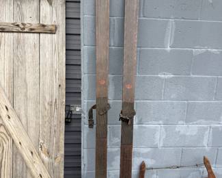 BARNWOOD DOORS AND ANTIQUE SKIES X2 SETS