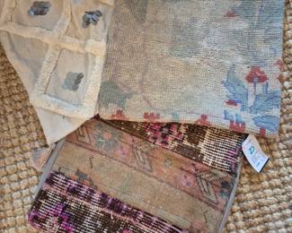PILLOW COVERS INCLUDING KILM SYTLE