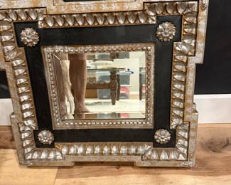 SMALL MIRROR/DECOR