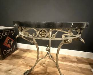 SIDE TABLE WITH GLASS TOP