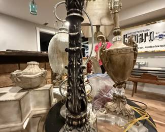 VARIOUS DECOR ITEMS, LAMPS, SIDE TABLES, CANDLE STICK HOLDERS