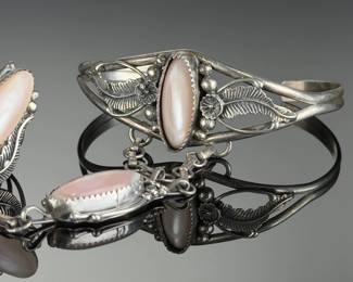 Navajo Jack whittaker CIRCLE JW Sterling Silver MOTHER OF PEARL Slave BRACELET Ring