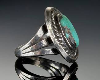 Vintage Native aMERICAN Turquoise Silver RING< Size 7, Unsigned