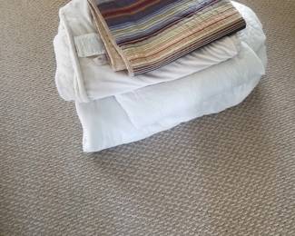 Blankets & bedding