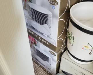 New-in-box dinner plates
