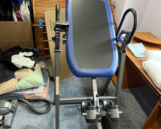 Inversion table