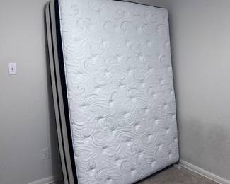 Queen size Mattress 