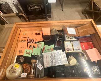 Jewelry, antiques, collectibles