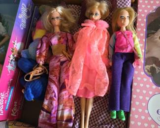 Barbie's 