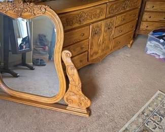 Part of dresser set