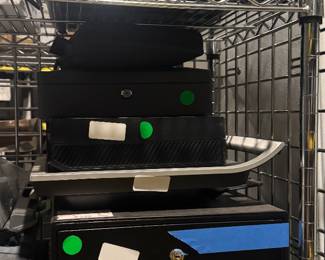 Cash registers, safes, checkout equipment 